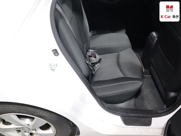 2012 - hyundai avante