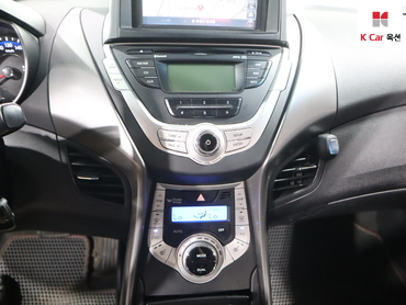 2012 - hyundai avante