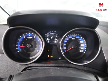 2012 - hyundai avante