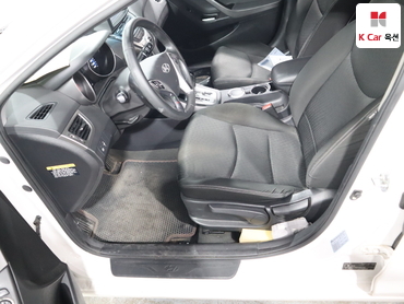 2012 - hyundai avante