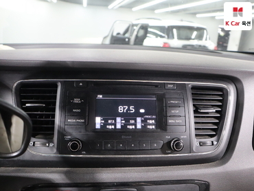 2018 - kia carnival