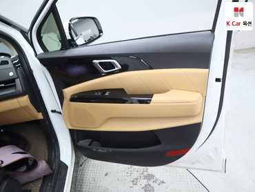 2023 - kia carnival