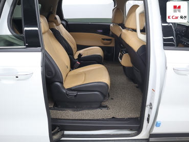 2023 - kia carnival