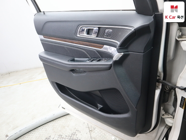 2016 - ford explorer