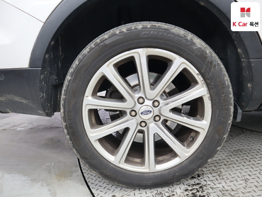 2016 - ford explorer