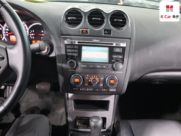 2010 - nissan altima