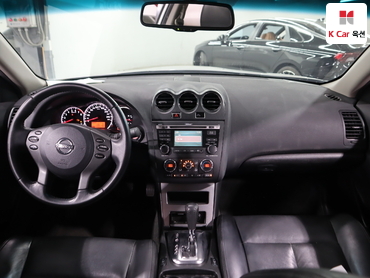 2010 - nissan altima