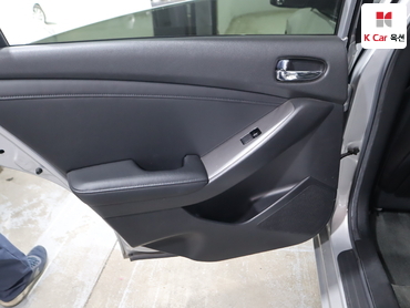 2010 - nissan altima