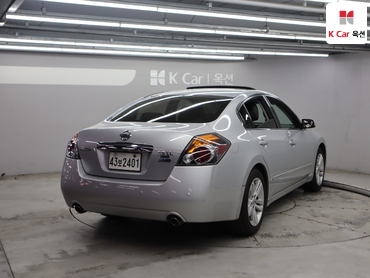 2010 - nissan altima