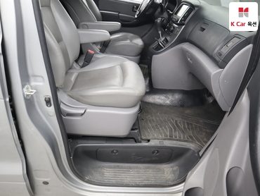 2016 - hyundai grand starex