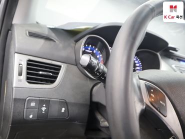 2013 - hyundai avante