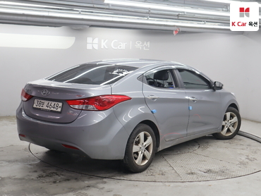 2013 - hyundai avante