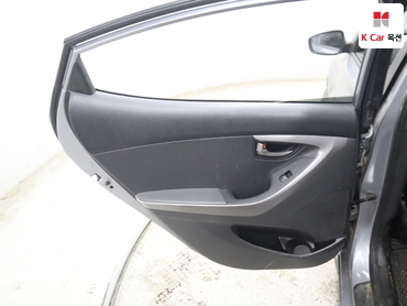 2013 - hyundai avante