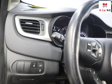2016 - kia carens