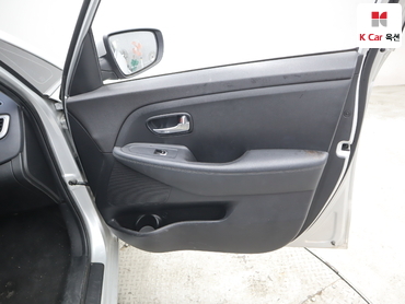 2016 - kia carens