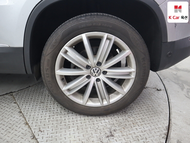 2013 - volkswagen tiguan