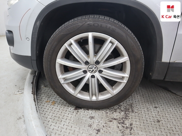 2013 - volkswagen tiguan