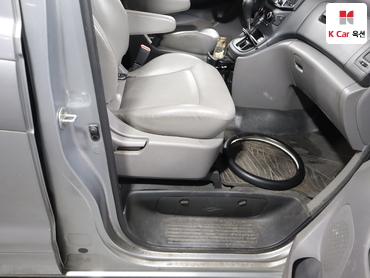 2018 - hyundai grand starex