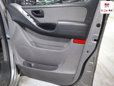 2018 - hyundai grand starex