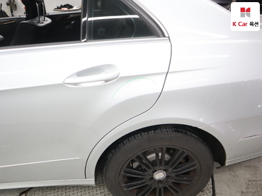 2011 - mercedes-benz e300