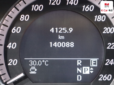 2011 - mercedes-benz e300
