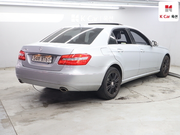 2011 - mercedes-benz e300