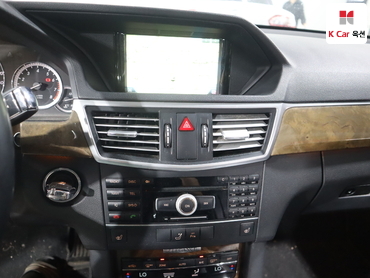 2011 - mercedes-benz e300
