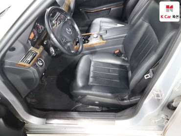 2011 - mercedes-benz e300