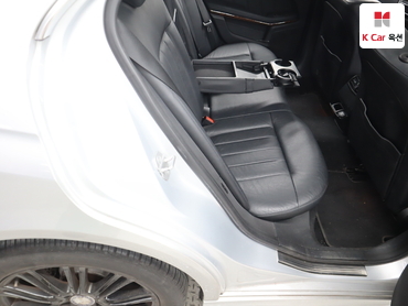 2011 - mercedes-benz e300