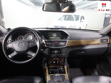 2011 - mercedes-benz e300