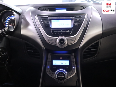 2013 - hyundai avante