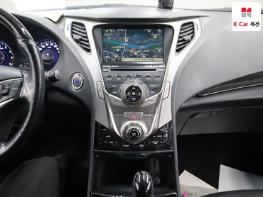 2011 - hyundai grandeur
