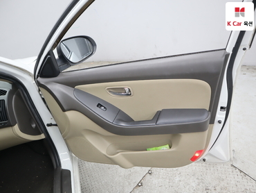 2010 - hyundai avante