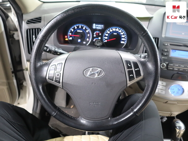 2010 - hyundai avante