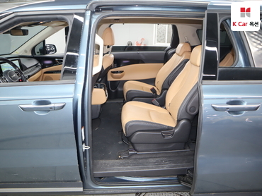 2023 - kia carnival