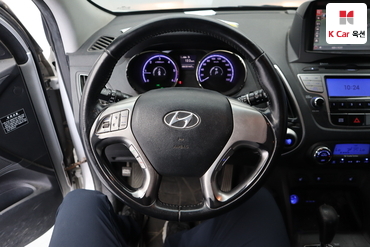 2011 - hyundai tucson