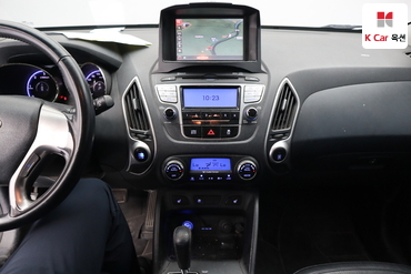 2011 - hyundai tucson