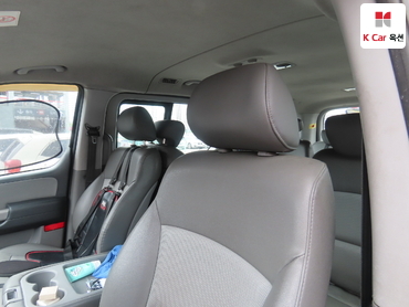 2009 - hyundai grand starex