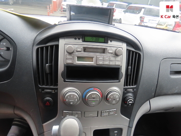 2009 - hyundai grand starex