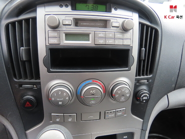 2009 - hyundai grand starex