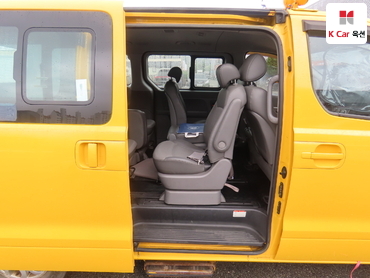 2009 - hyundai grand starex