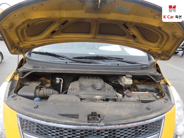 2009 - hyundai grand starex