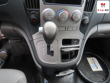 2009 - hyundai grand starex