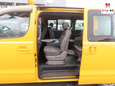 2009 - hyundai grand starex