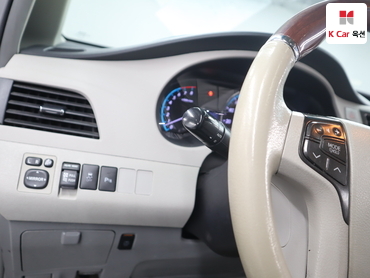 2014 - toyota sienna