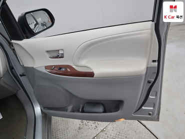 2014 - toyota sienna