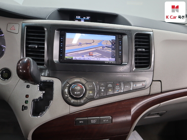 2014 - toyota sienna