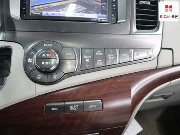2014 - toyota sienna
