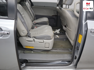 2014 - toyota sienna