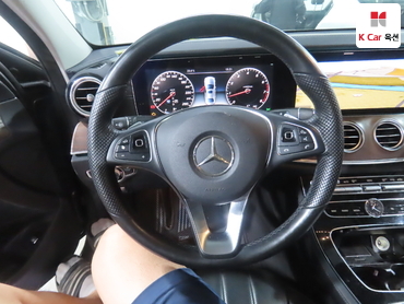 2017 - mercedes-benz e300